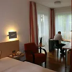 シュロス ベルク 3* ベルク・アム・シュタルンバーガー・ゼー
