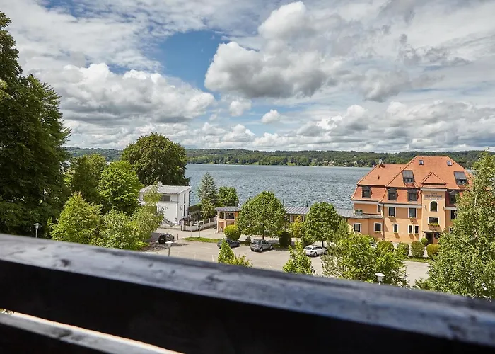 Hotel Schloss Berg