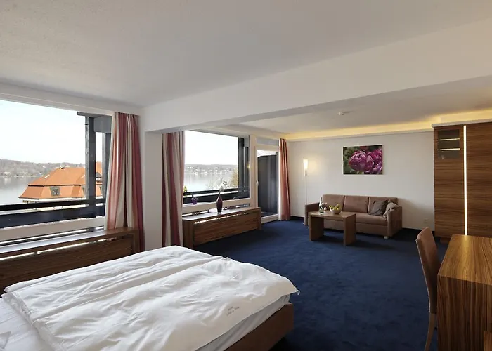 Schloss Berg Hotel Berg am Starnberger See