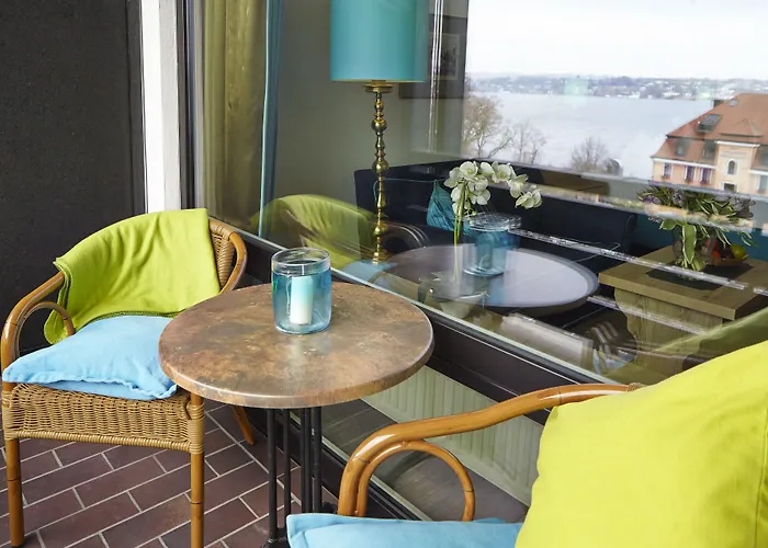 Hotel Schloss Berg 3*