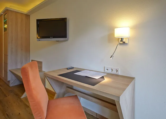 Hotel Schloss Berg 3*