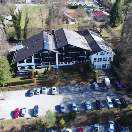 Schloss Berg 3*