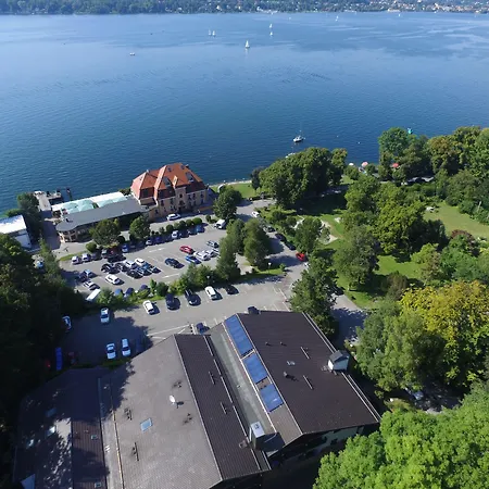 Hotel Schloss Berg 3*