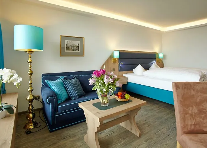 Hotel Schloss Berg 3*
